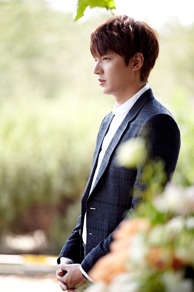 Heirs Park Shin Hye And Lee Min Ho Rained On By Sprinklers
