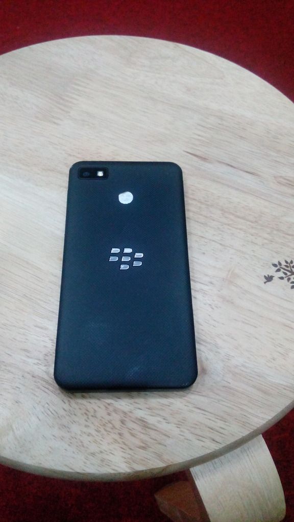 Ra Đi 2 em Blackberry Z10 và Passport Giá Tốt! - 1