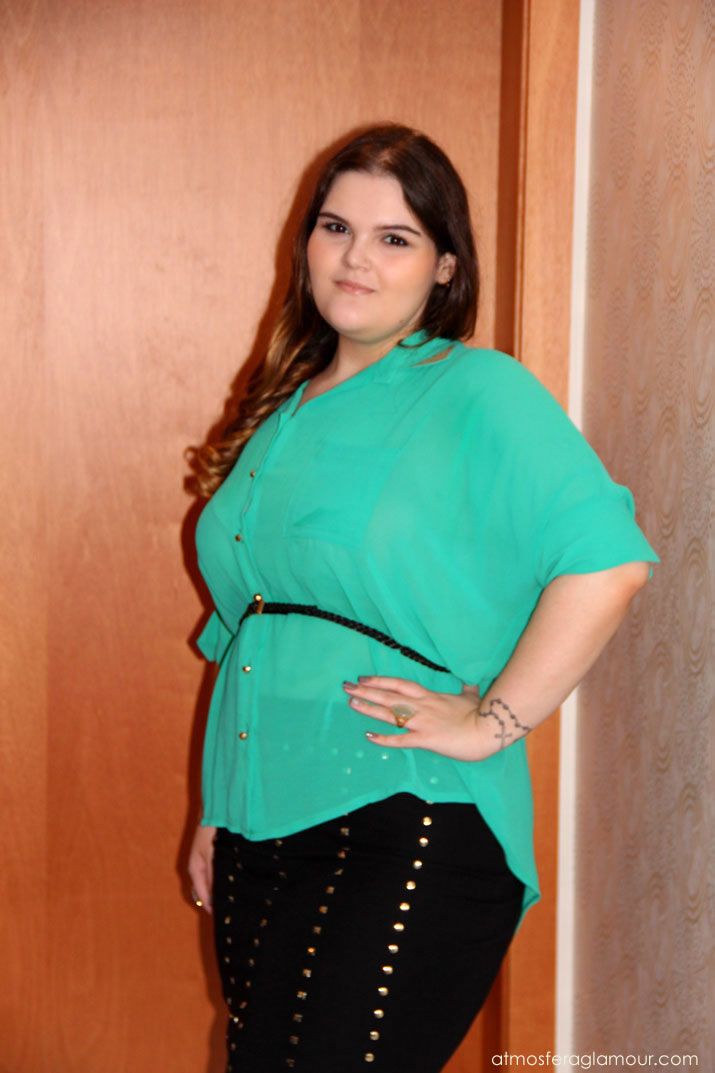 Look Plus Size Saia e Camisa