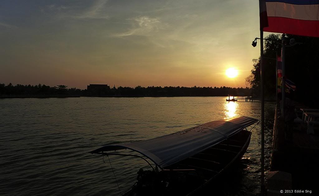 Mae Klong River at Sunset photo AmphawaFloatingMarket10.jpg