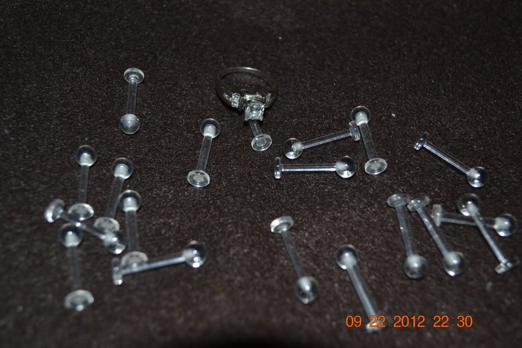 Lot of New clear tongue studs PPD to US